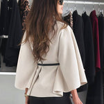 Legant Korte Poncho Jas Voor Vrouwen Met Riem