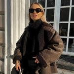 Emilia Oversized Bruine Leren Winterjas met Faux Fur – Stijlvolle en Warme Bescherming voor de Winter
